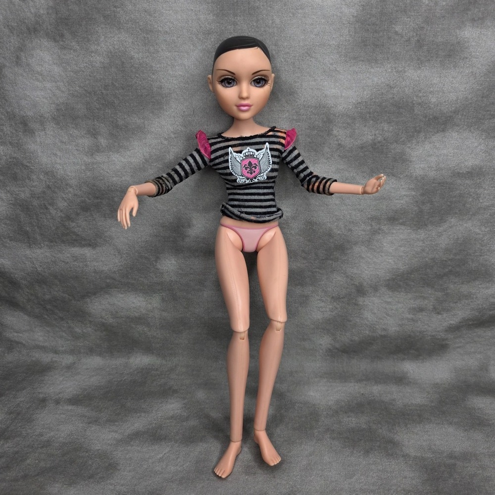 Moxie Teenz Tristen 14" Articulated MGA Doll 2010 Tall Rooted Lashes